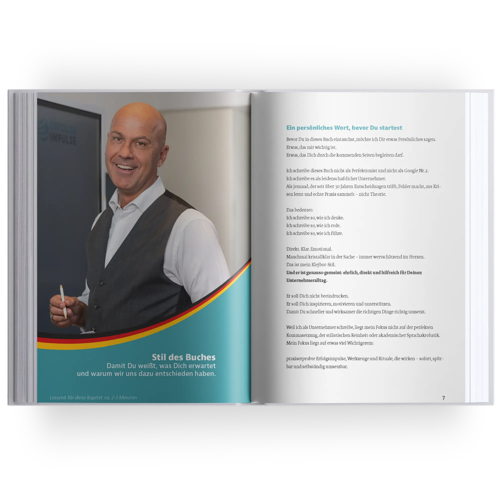 Aufgeschlagenes Buch mit Innenseiten von „Krise? Nutzen!“ von Marc Klejbor, links mit Autorenfoto und Kapitelauftakt, rechts mit einleitendem Text, als Businessbuch über Krisenmanagement, unternehmerische Klarheit, Führung und praxisnahe Umsetzung.