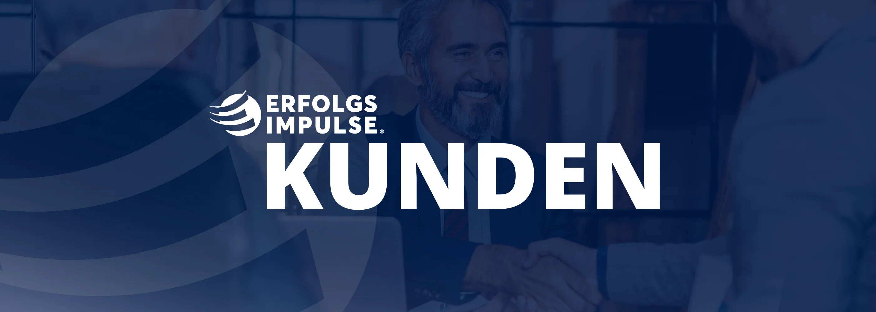 Banner „Erfolgsimpulse Kunden“ mit Erfolgsimpulse Logo und Text „Kunden“ auf blauem Hintergrund, im Hintergrund ein Business Handschlag als dezentes Motiv.